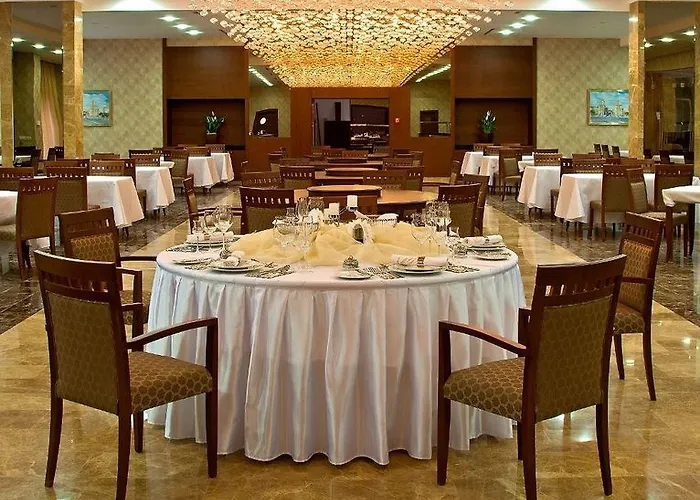 Готель Hotel Minsk 4*