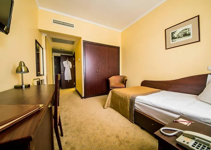 Готель Hotel Minsk Мінськ