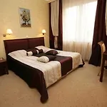 Hotel Minsk Ξενοδοχείο 4*