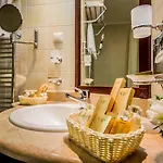 Ξενοδοχείο Hotel Minsk 4*