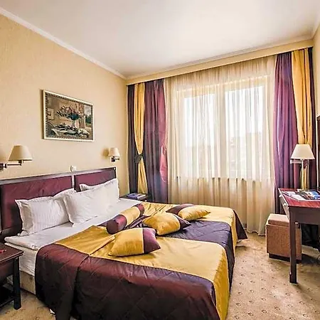 Hotel Minsk 4*