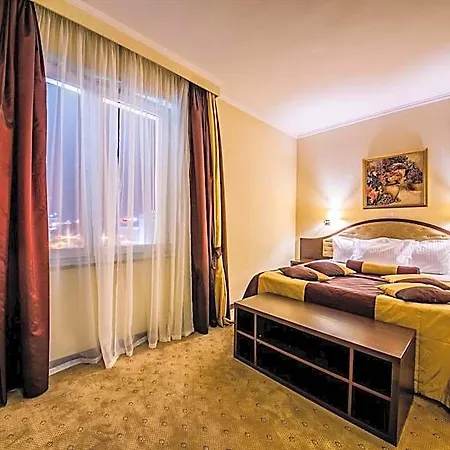 Hotel Minsk Hotel 4*