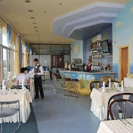Ξενοδοχείο Hotel Minsk 4*