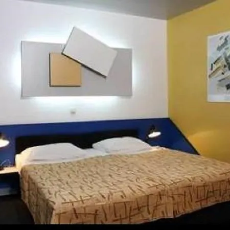 Отель Минск Отель 4*