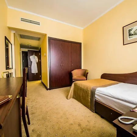 Hotell Hotel Minsk Minsk