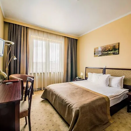 Hotel Minsk 4*