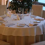 Hotell Hotel Minsk Minsk